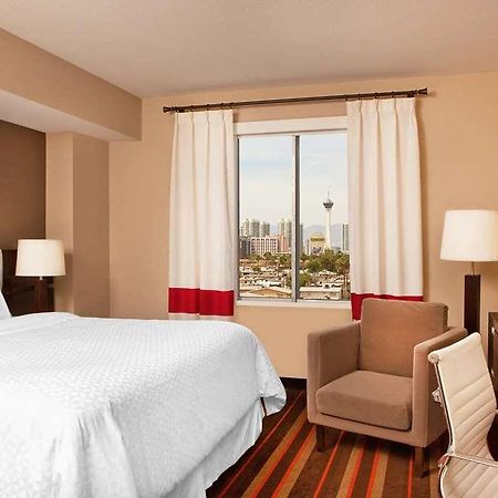 Doubletree By Hilton Las Vegas East Flamingo Room photo