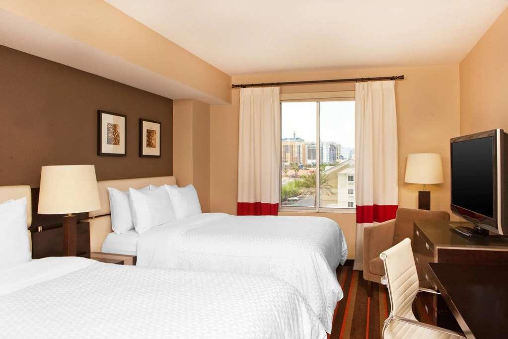 Doubletree By Hilton Las Vegas East Flamingo Room photo