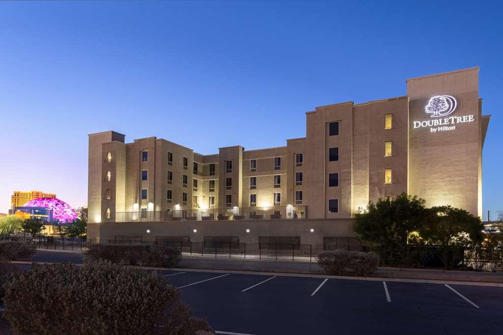 Doubletree By Hilton Las Vegas East Flamingo Exterior photo
