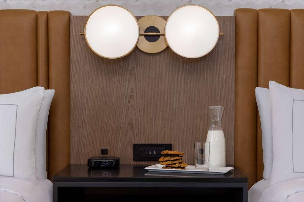 Doubletree By Hilton Las Vegas East Flamingo Room photo