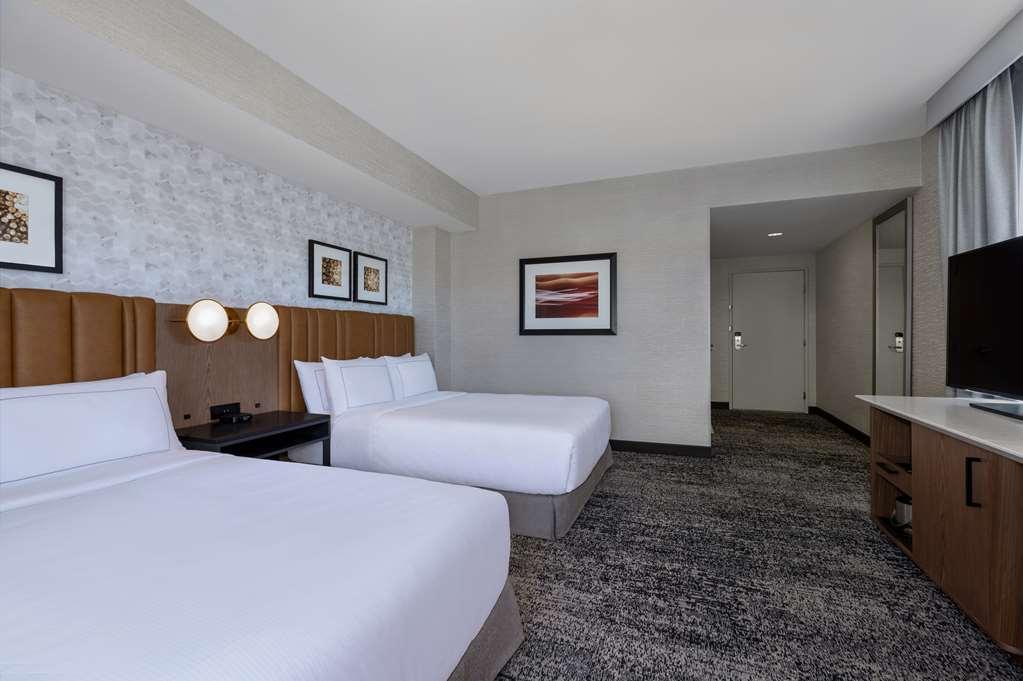 Doubletree By Hilton Las Vegas East Flamingo Room photo